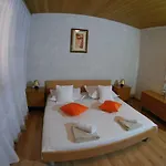 Ruzica Apartment Makarska
